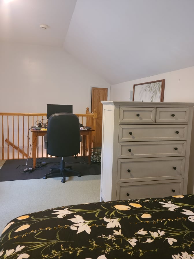 aniesa ali's room