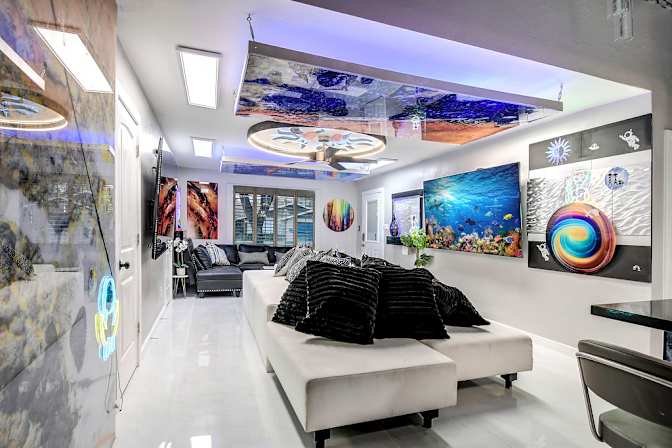Dennis Lev's room