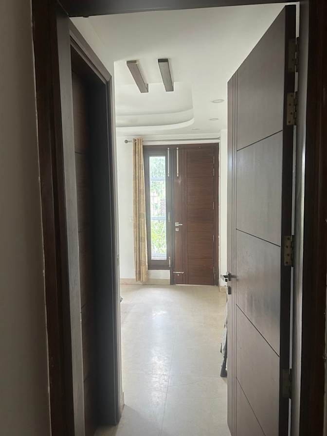 Vivek's room
