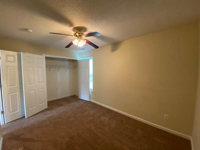 Alcove Rooms's room