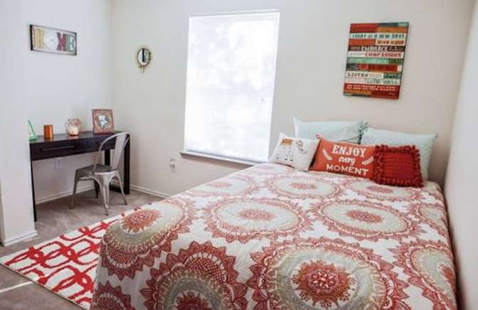 Lourdes's room