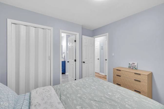 Alcove Rooms's room