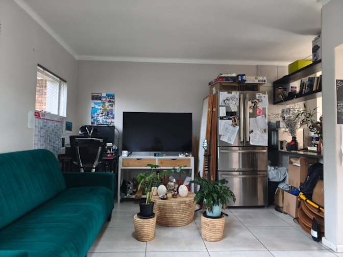 Leslie's room