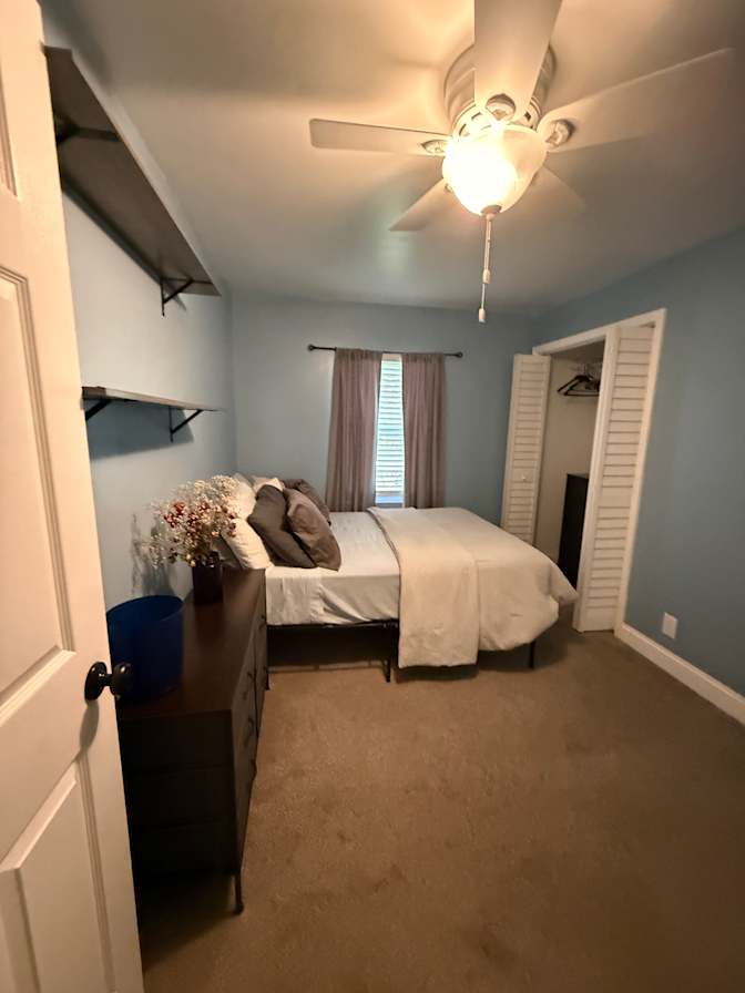 Shire McLendon's room
