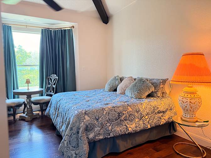 Lisa's room