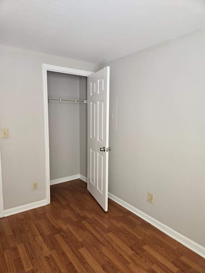 Alcove Rooms's room