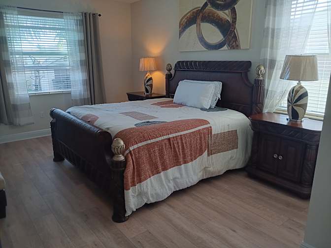 Viviene's room
