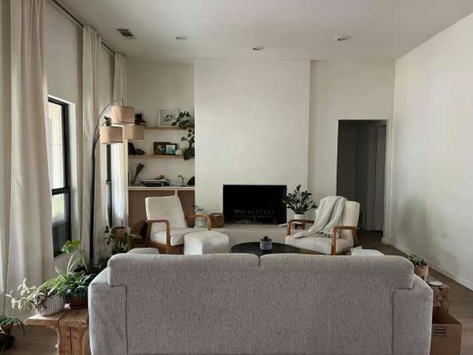 Carol mackey's room