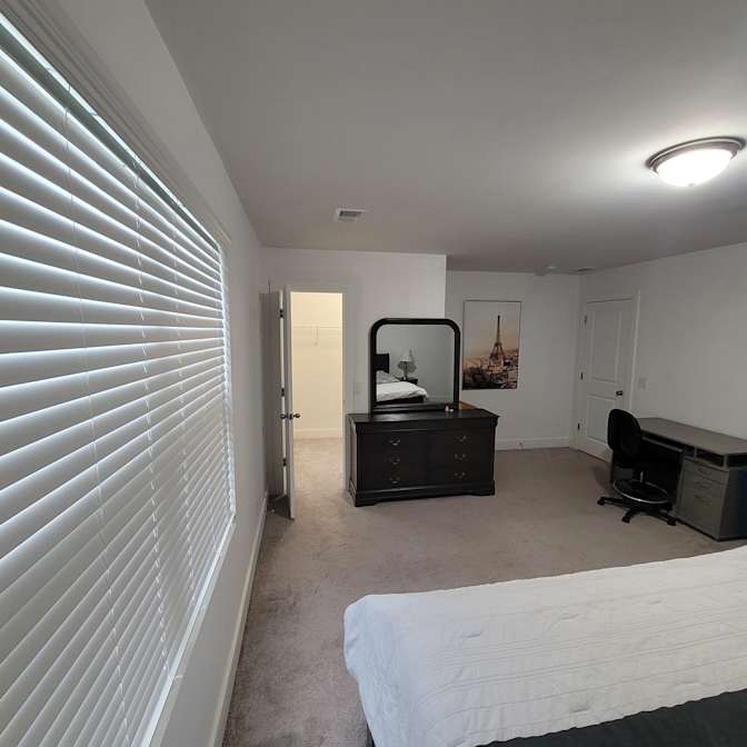 Ken's room