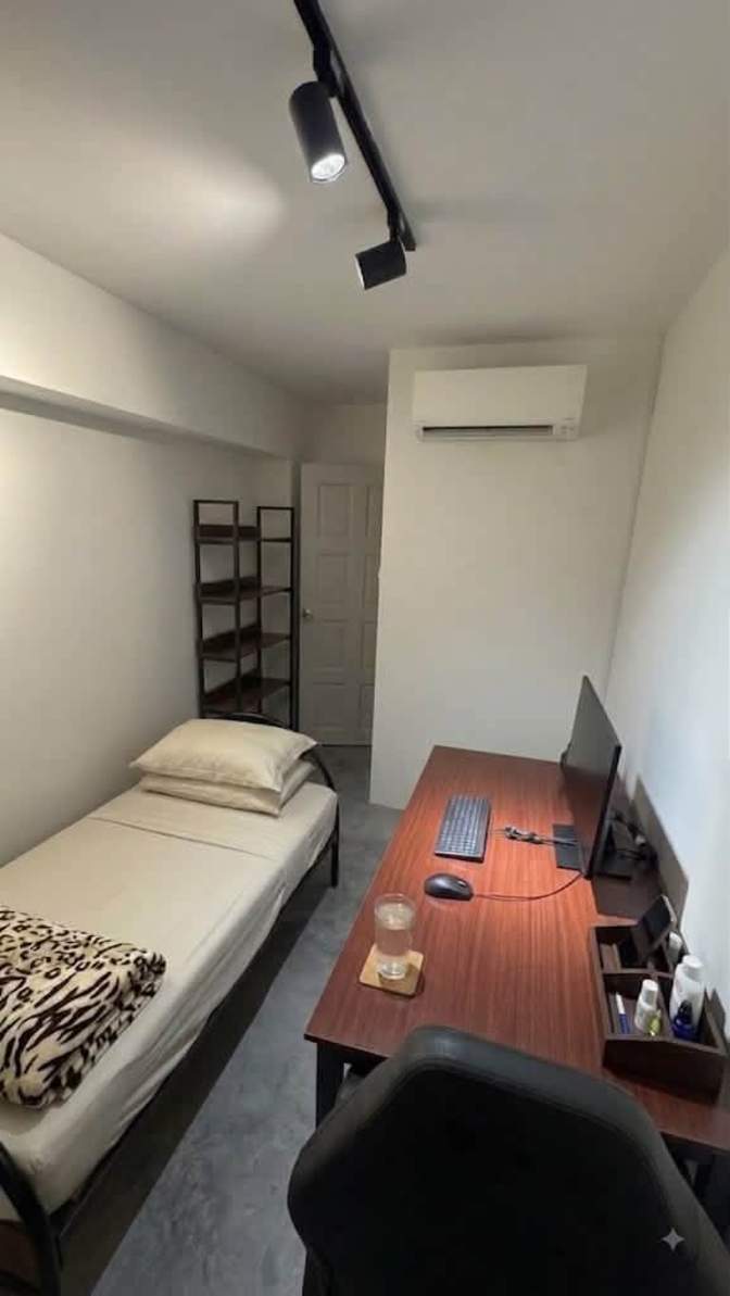 Farah's room