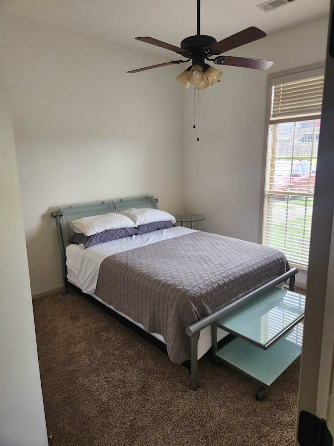 Julian E Ordonez's room
