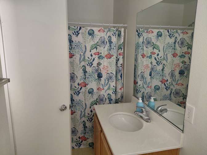 Mauricio's room