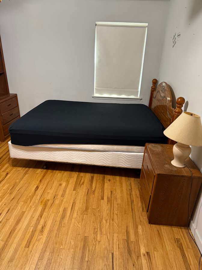Zeeshan's room