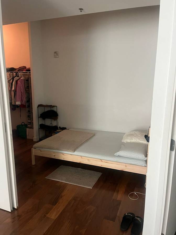 Vee's room