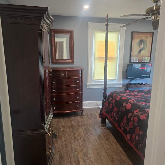 robert a gustafson's room