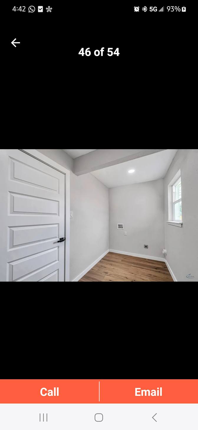 Oscar's house's room