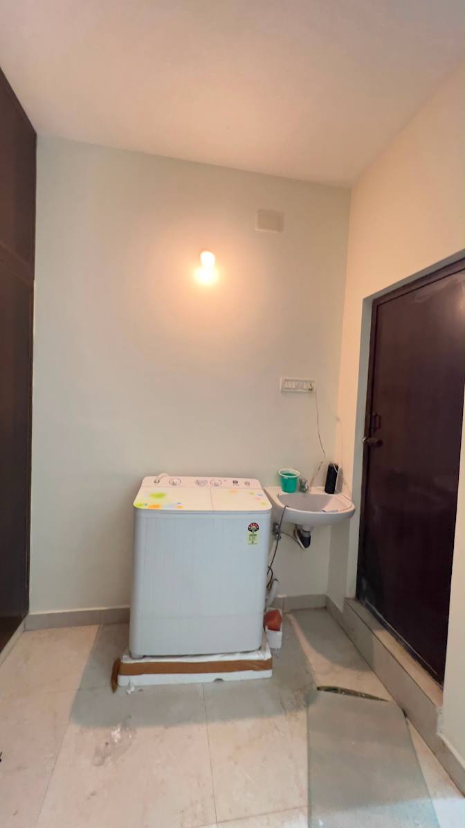 Isaac Immanuel T's room