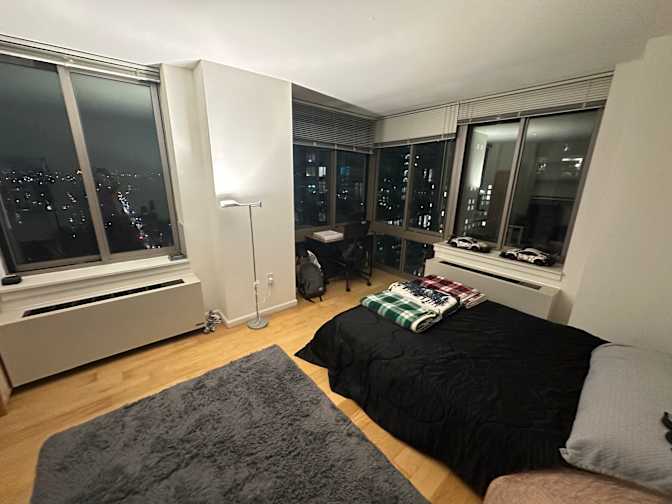Rooholla's room