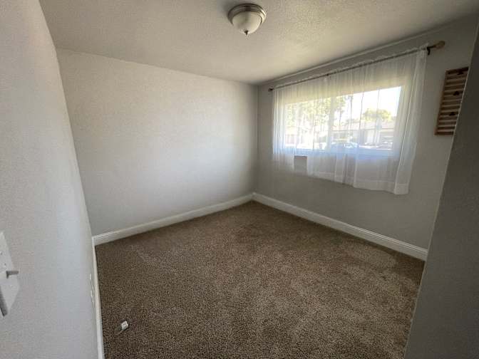 Carlos's room