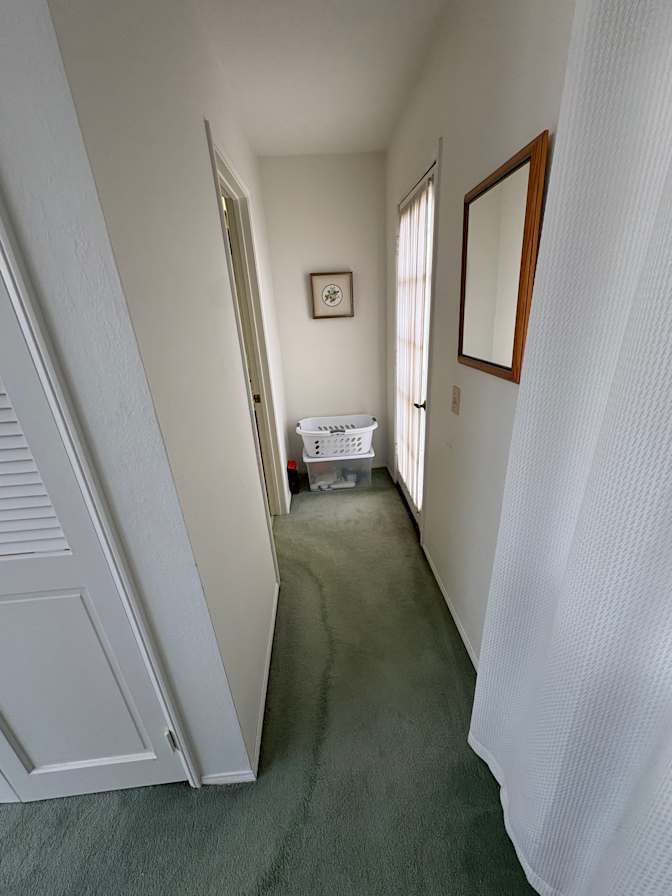 Stephen Currie's room