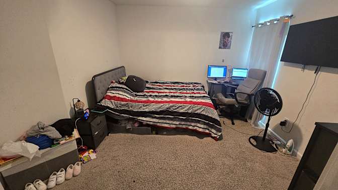 Alcove Rooms's room