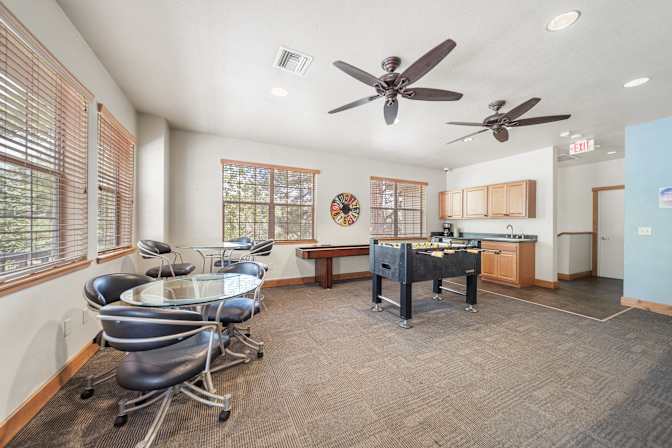 Highland Village Apartments's room