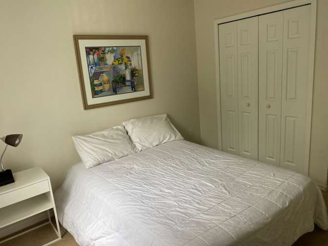 Laura Mateus's room