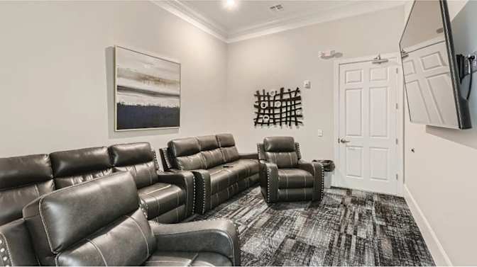 Alcove Rooms's room