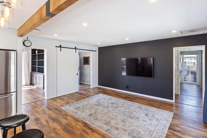 Lois's room