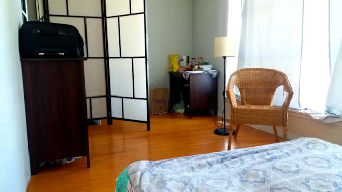 Payam's room