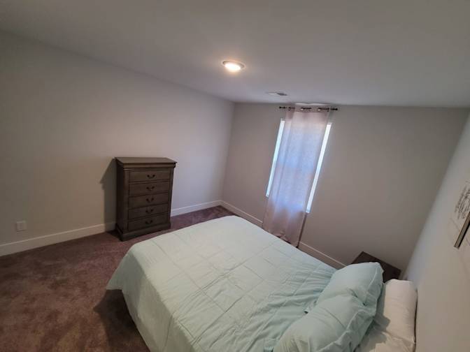 Ken's room