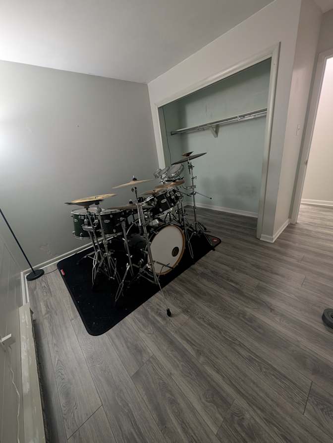 Cole G Brustad's room