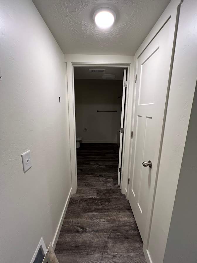 Elle Sanders's room