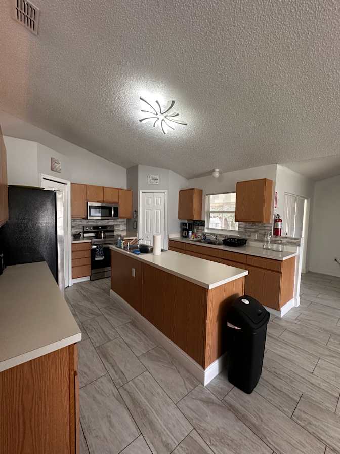 Glass Connect Housing Solutions's room