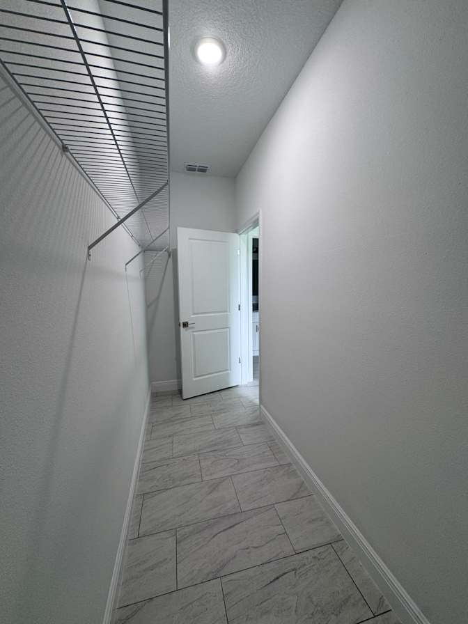 Ajahni's room