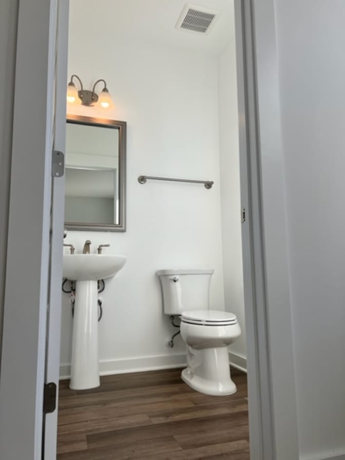 Alcove Rooms's room