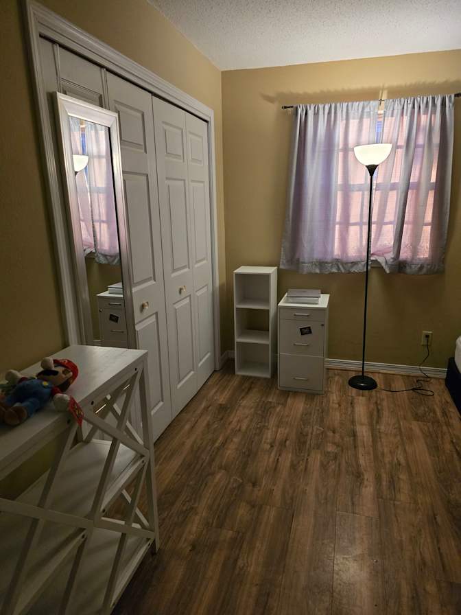 Liz's room