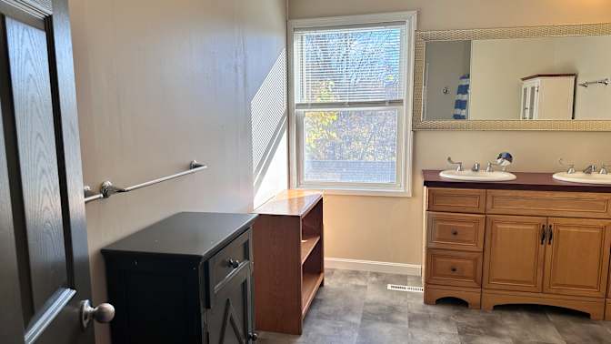 Awesome Roomate's room