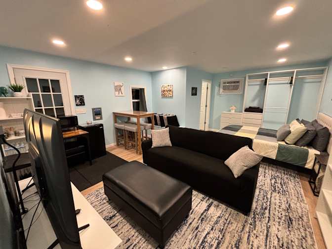 Marci Meyers's room