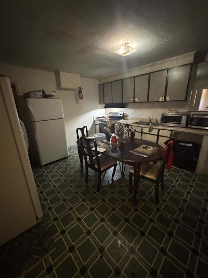 lifedoorrentals's room