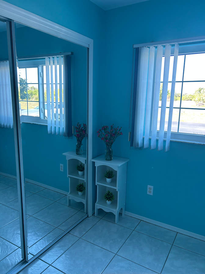 Darren's room