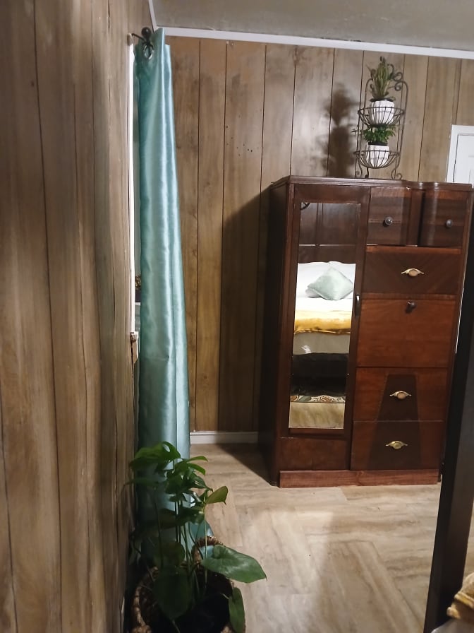 Miaamalia Martinez's room