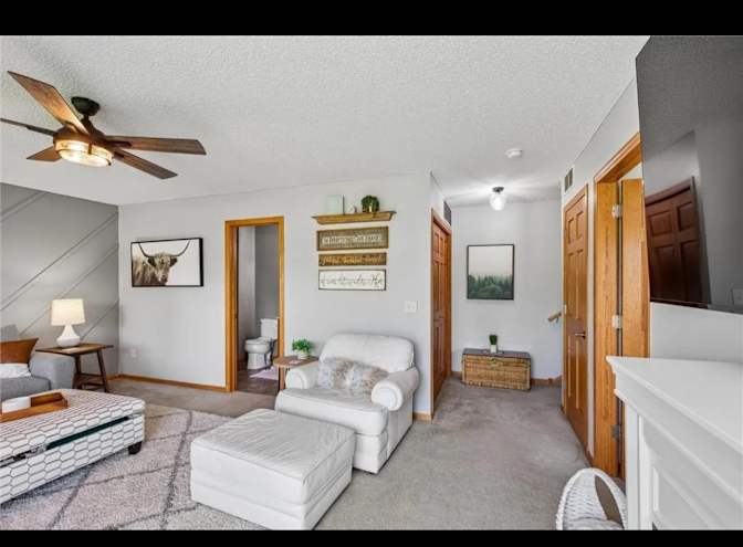 Damon Bates's room