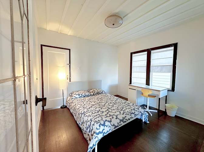 Shirin's room
