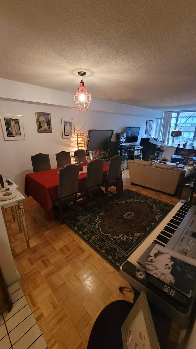 Filip's room