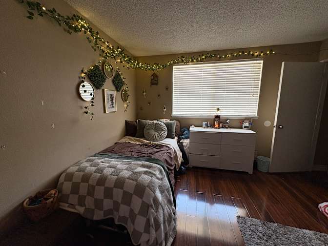 Eliya's room
