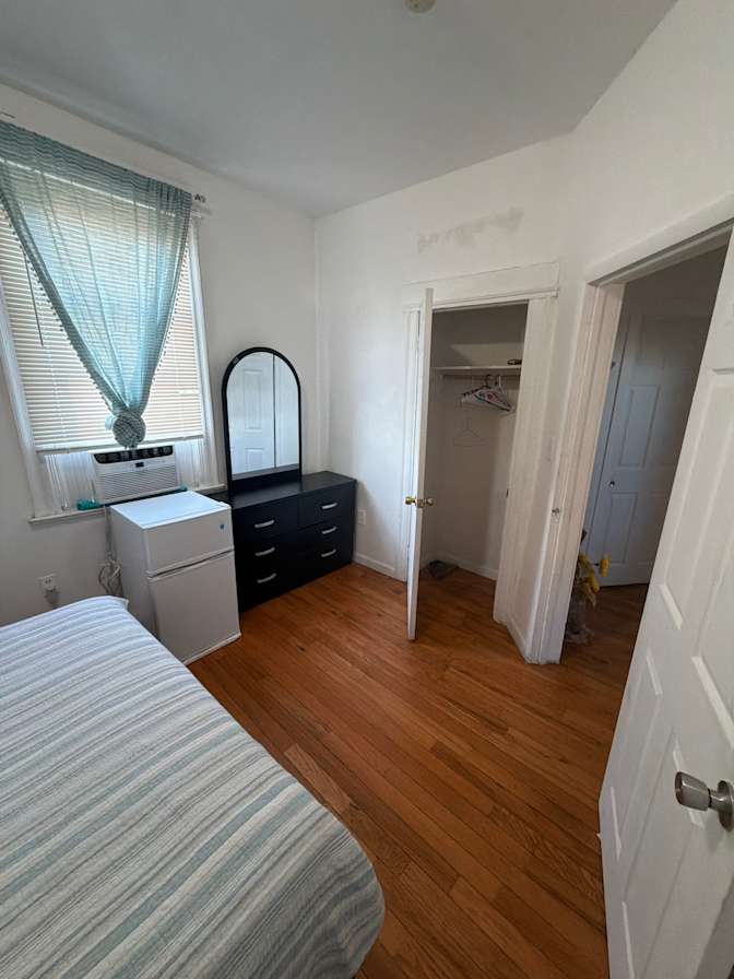 Armando's room