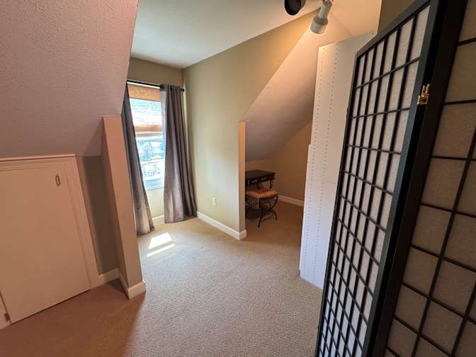 Floyd's room