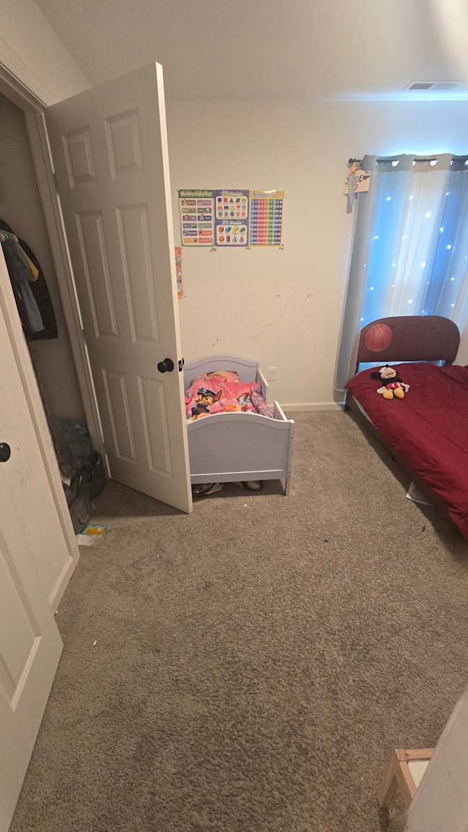Alcove Rooms's room