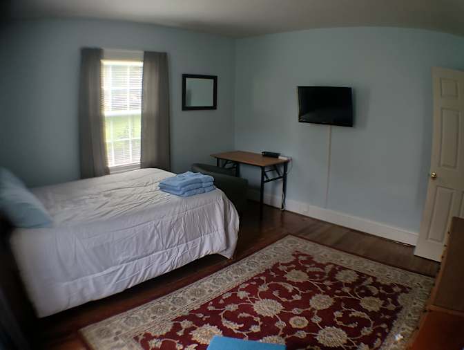 Tom's room
